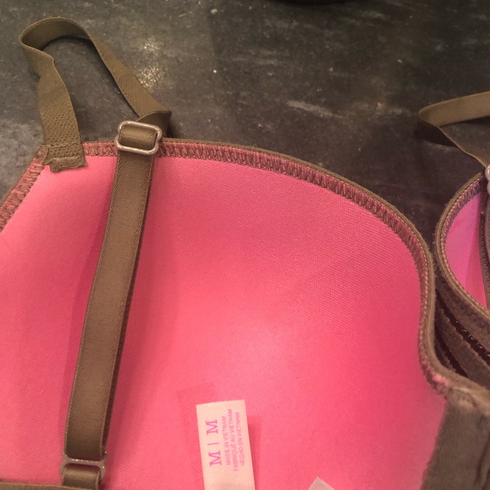 Pink Victoria’s Secret - Picture 6 of 6